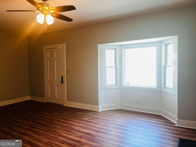 Foto del edificio - 507 Sylvan Dr