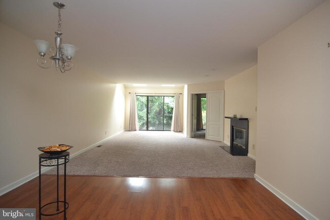 Building Photo - 1602 Augusta Cir