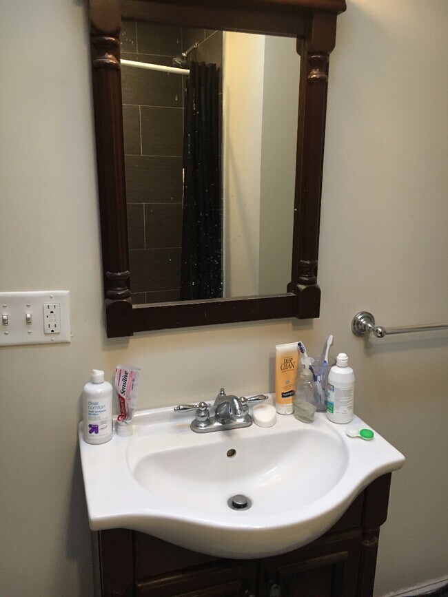 Foto del edificio - 10 Greylock Rd