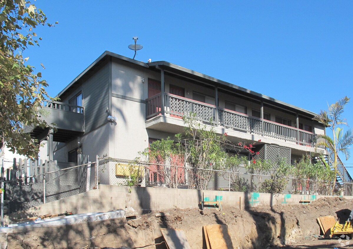Primary Photo - 240 3rd Ave