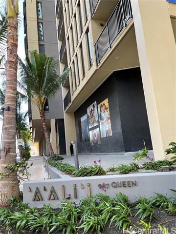 Foto del edificio - 987 Queen St