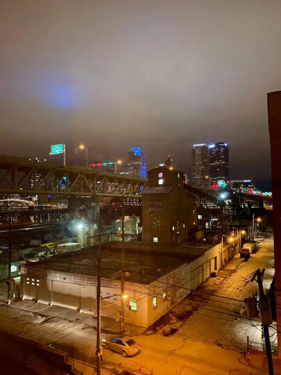 Foto principal - 301 E Carson St
