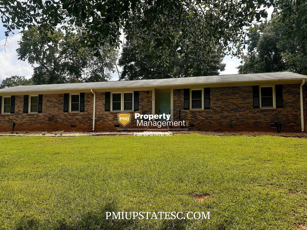 Huge open layout home near furman House Rental in Greenville, SC