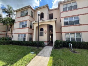 Building Photo - 3390 Pinewalk Dr N