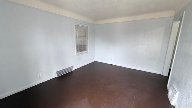 Building Photo - 18703 Waltham St