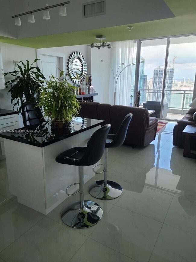 Foto del edificio - 92 SW 3rd St
