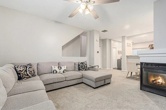 Foto del edificio - 4325 Savoy Ln