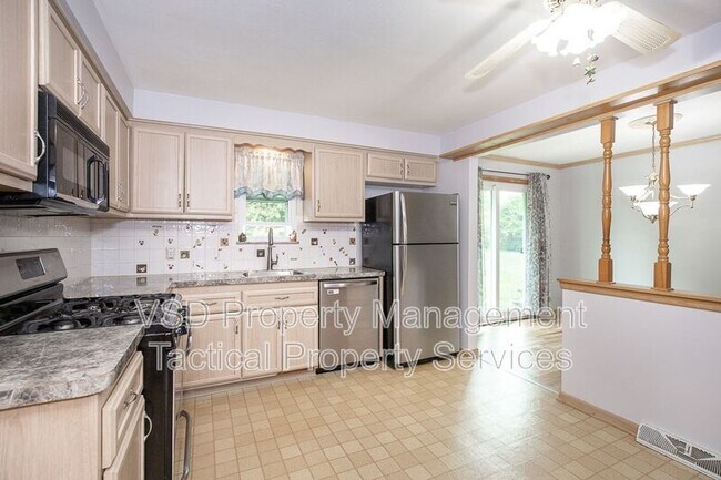Foto del edificio - 6188 Cabrini Ln