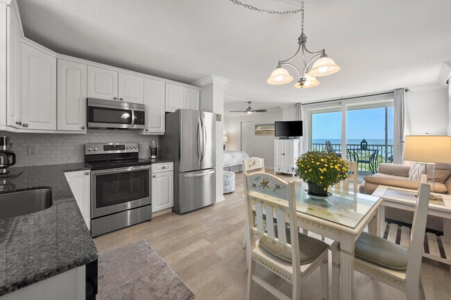 Foto del edificio - 5600 Bonita Beach Rd