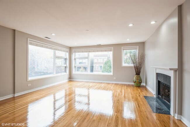 Building Photo - 1702 S Newberry Ave