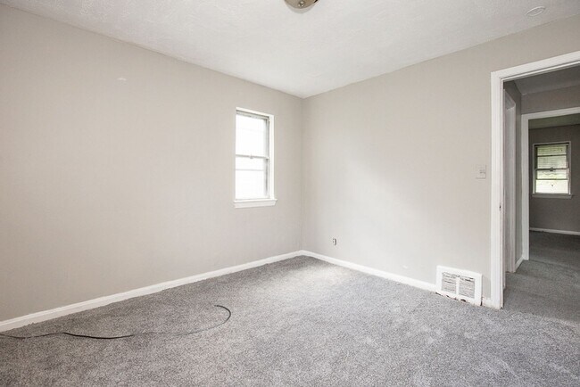 Foto del edificio - 3 BED 1 BATH SINGLE FAMILY HOME IN BEAUTIF...