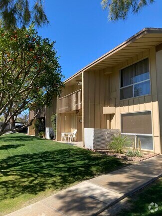 Building Photo - 77805 California Dr