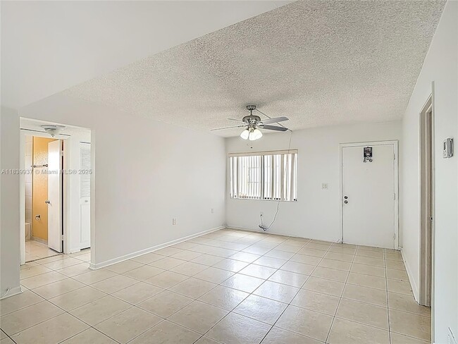 Foto del edificio - 8420 SW 133rd Avenue Rd