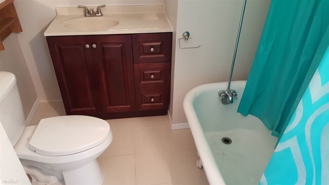 Foto del edificio - 1322 E North St