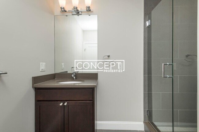 Foto del edificio - 339A D St. Unit 5B