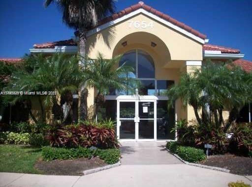 Building Photo - 7630 Westwood Dr