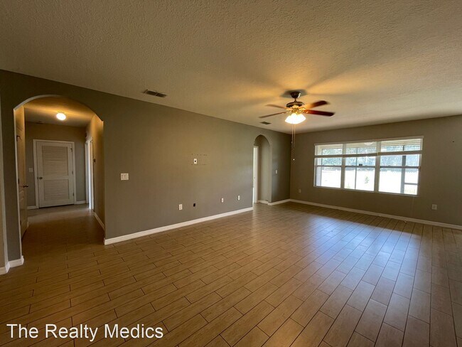 Foto del edificio - 4 br, 2 bath House - 1904 Pioneer Crest Dr