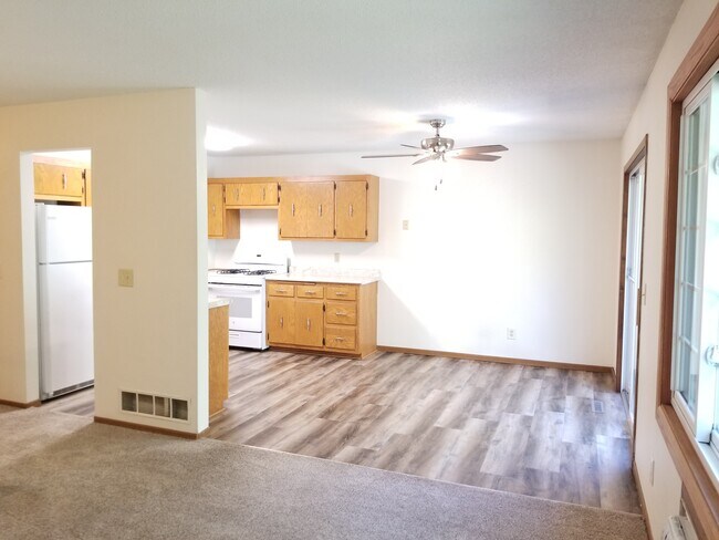 Foto del edificio - 220 Leighton Dr