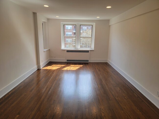 Foto del edificio - 253 Garth Rd