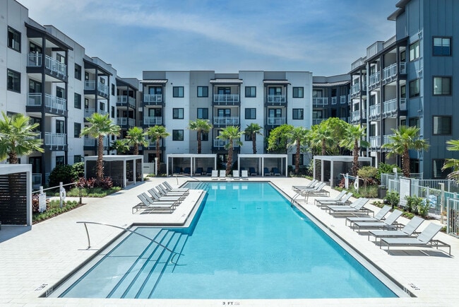 Broadstone Marina Bay apartments — community photo - Broadstone Marina Bay