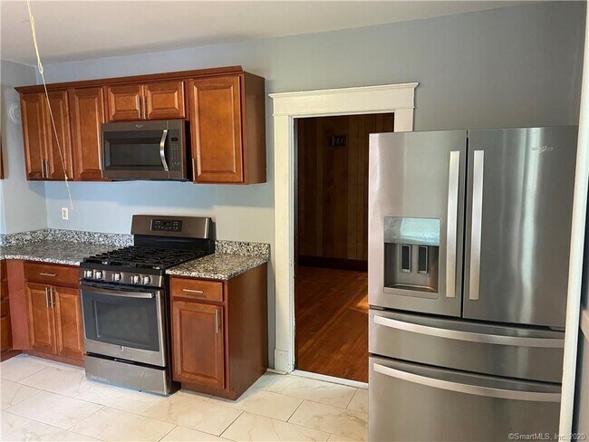 Building Photo - 75 Stack St