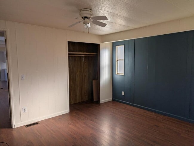 Building Photo - 18528 Henwas Loop