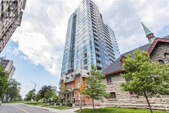 Building Photo - 428-1428 Sparks St.