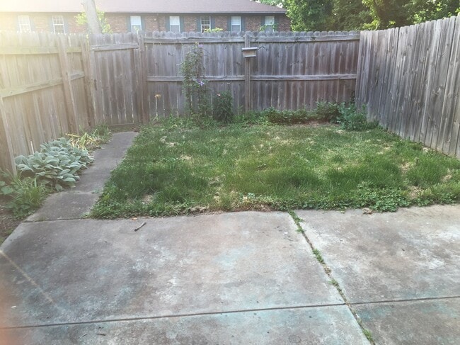 Private Back Yard - 2831 Bexley Ct Townhome