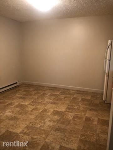 Building Photo - 861 Buchanan Trail E