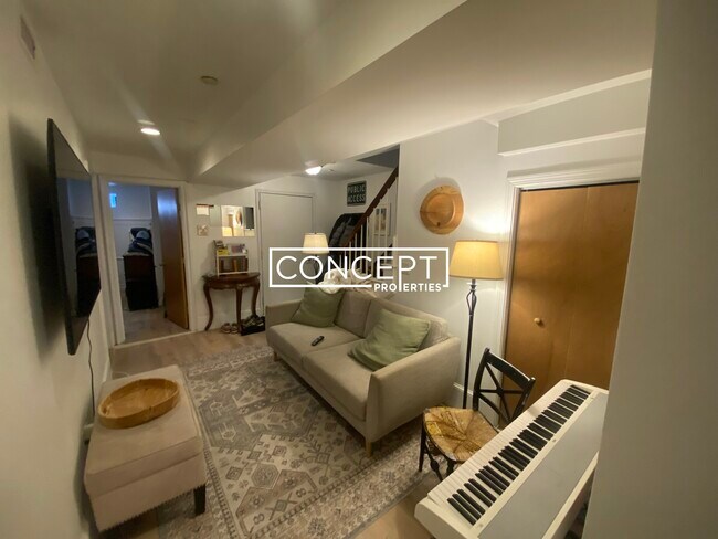 Foto del edificio - 64 Louis Prang St