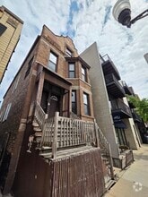 Building Photo - 2037 N Damen Ave