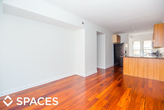 Building Photo - 3007 W Gunnison St