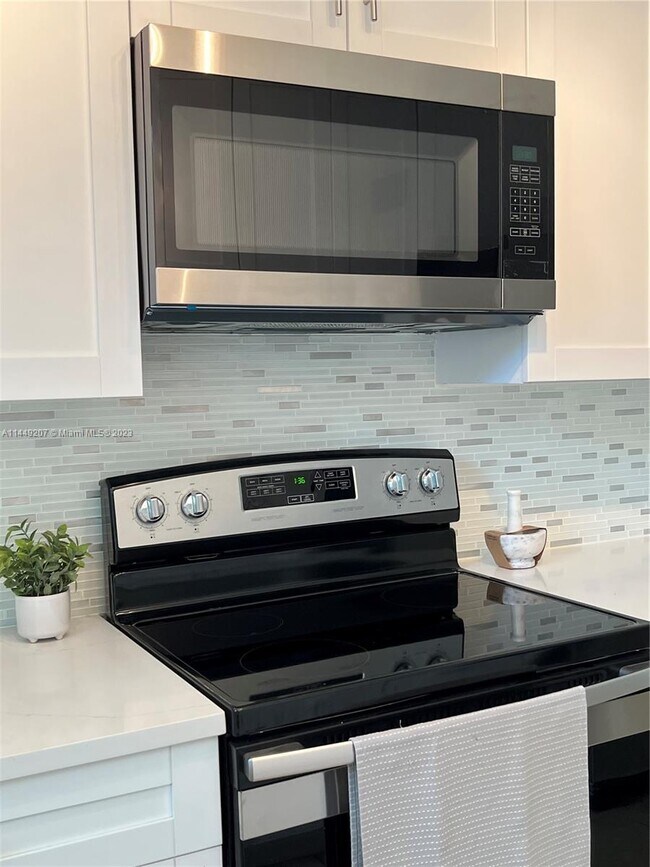 Foto del edificio - 1360 NW 9th St