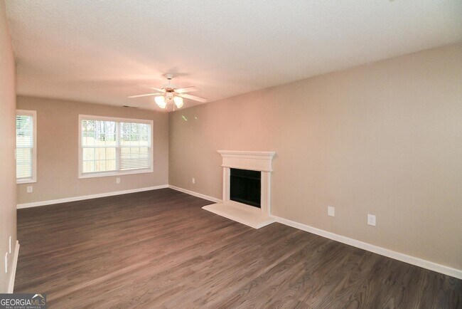 Building Photo - 4895 Wolf Creek Dr SW