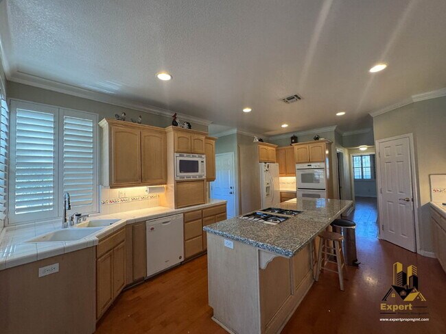 Foto del edificio - 5291 Bryant Rd