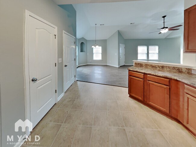 Foto del edificio - 4627 Rosser Loop Dr