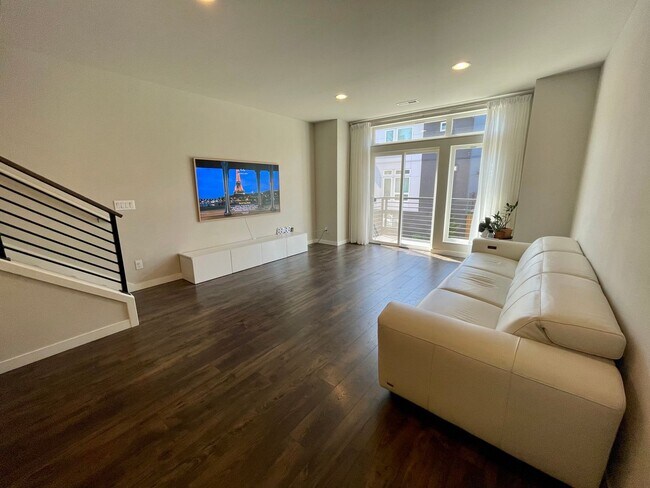 Foto del edificio - Bellevue Townhouse