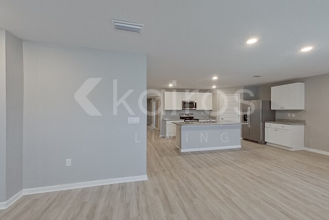 Building Photo - 4614 Malay Cir