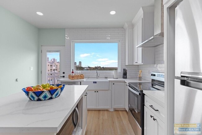 Foto del edificio - 111 W Sunny Isle Dr