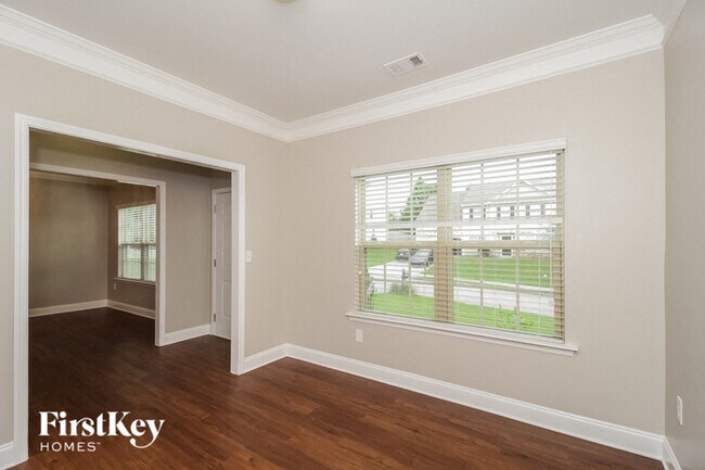 Building Photo - 119 Dynasty Ln