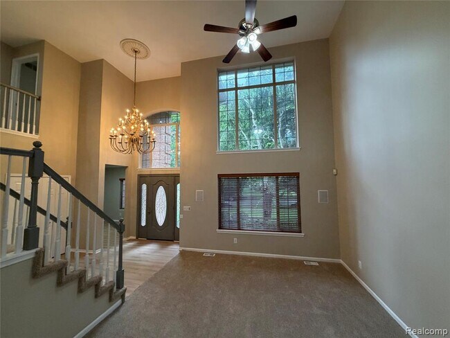 Foto del edificio - 27424 Rosewood Ct