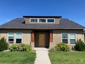 Building Photo - 110 Bull Frog Dr