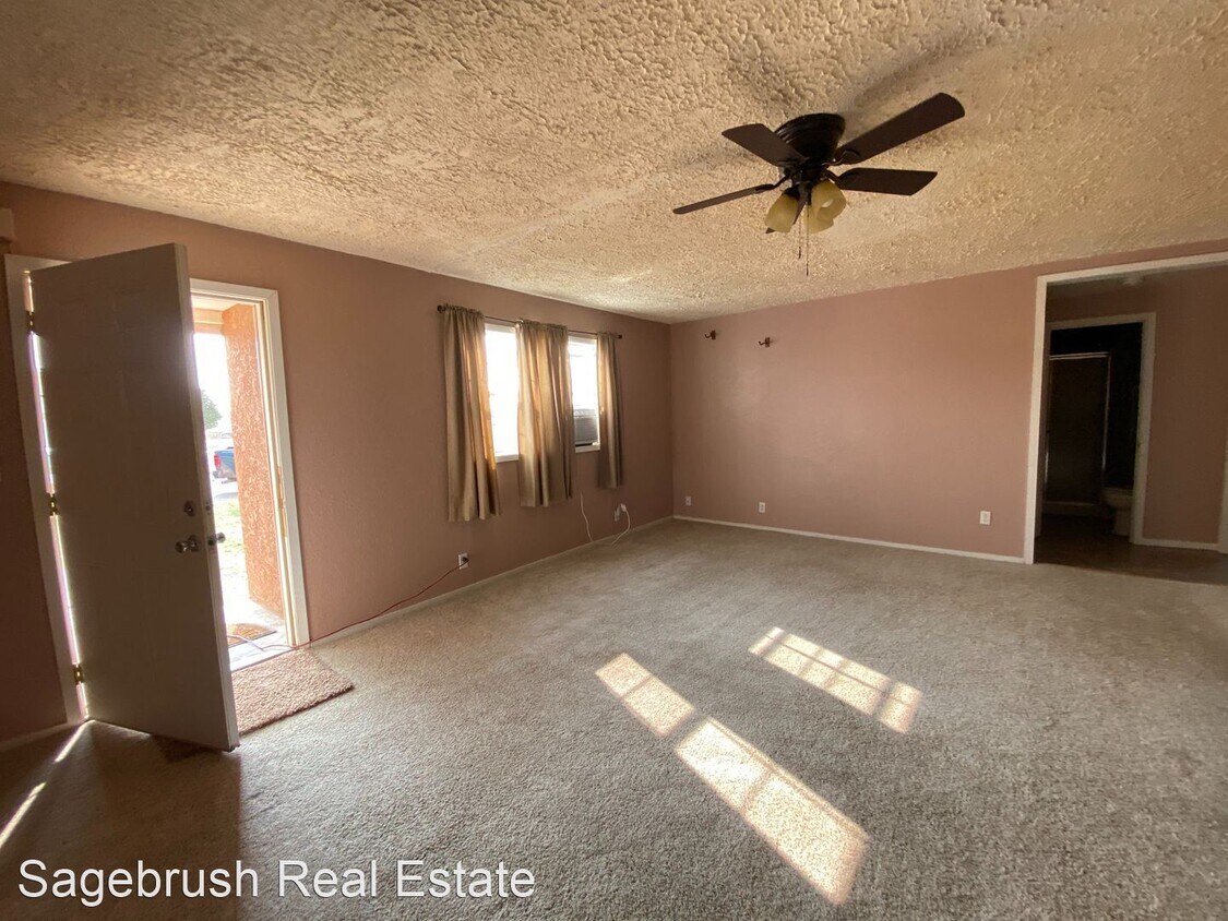 908 Maple St, Clovis, NM 88101 House Rental in Clovis, NM