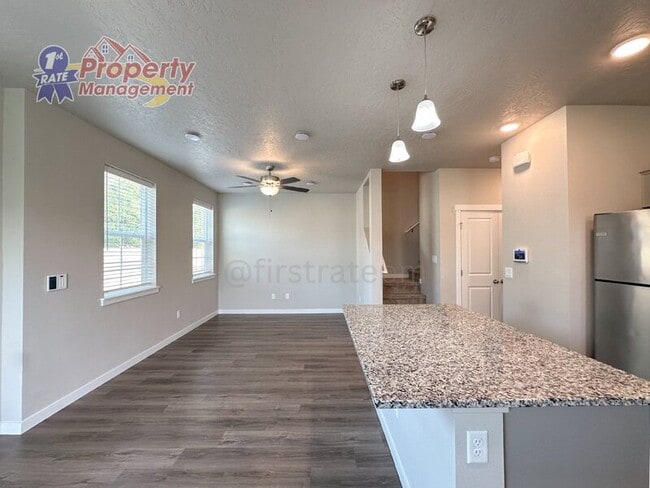 Building Photo - 2310 E Spice Lp