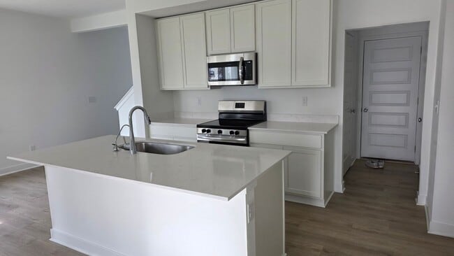 Foto del edificio - 7495 Marin Pkwy