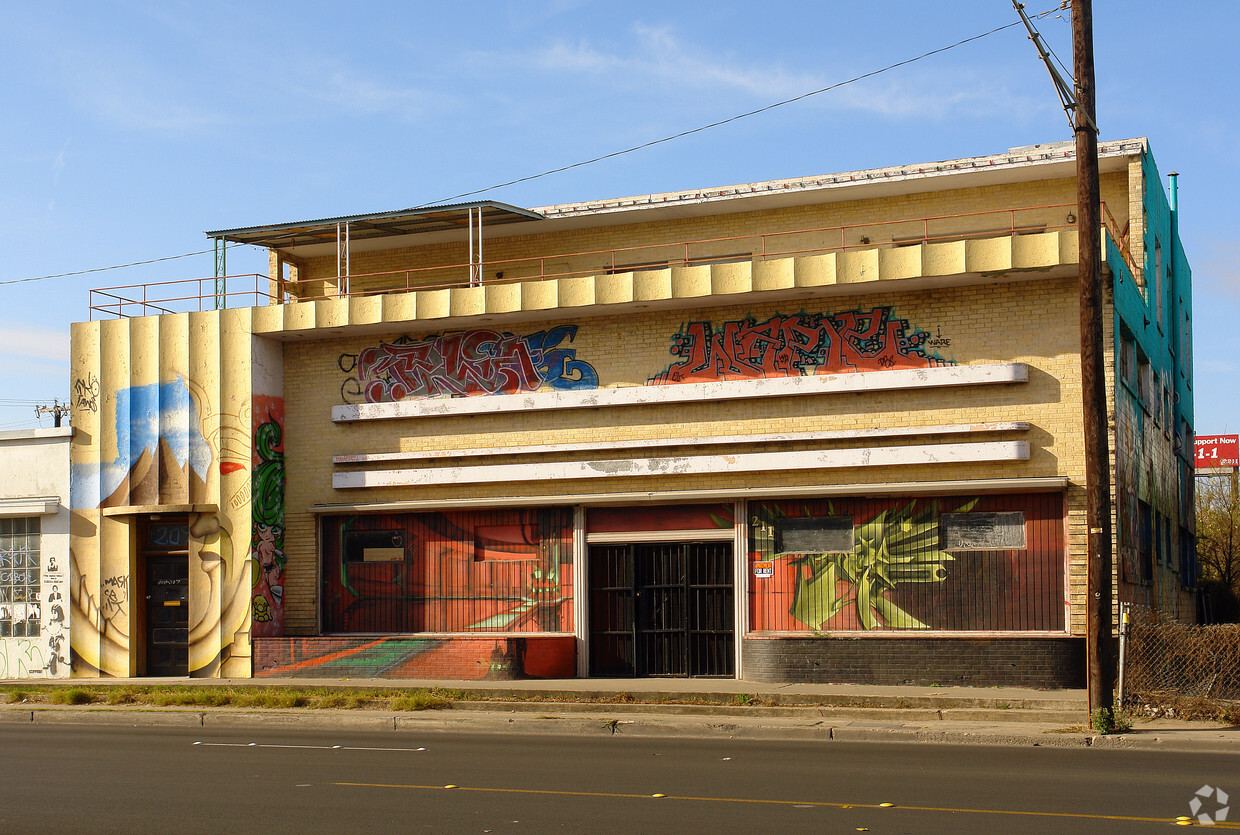 Primary Photo - 209-211 San Pedro Ave