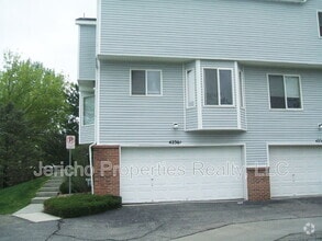 Building Photo - 4236 E 119th Pl