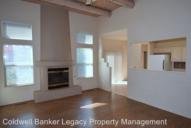 Building Photo - 10124 Arroyo Crest Dr NW