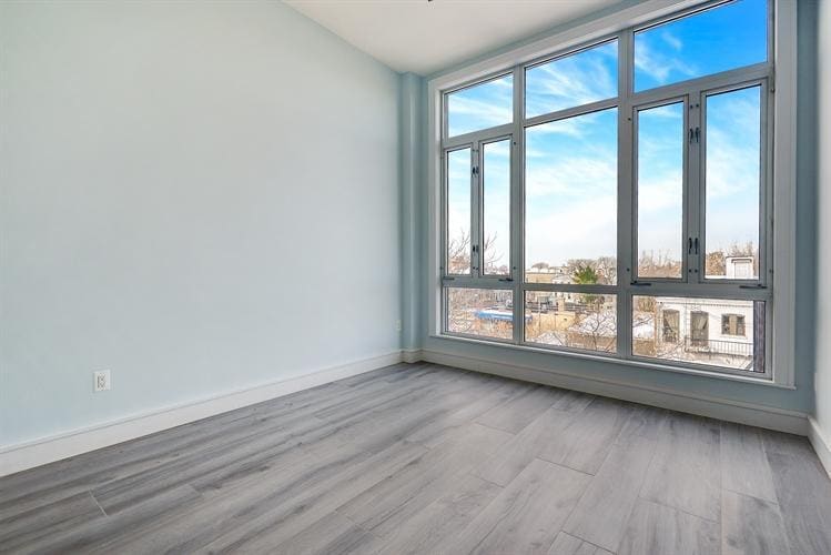 Building Photo - 1 bedroom in Queens NY 11385