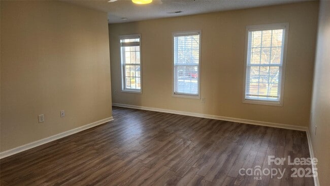 Building Photo - 110 Steam Engine Dr